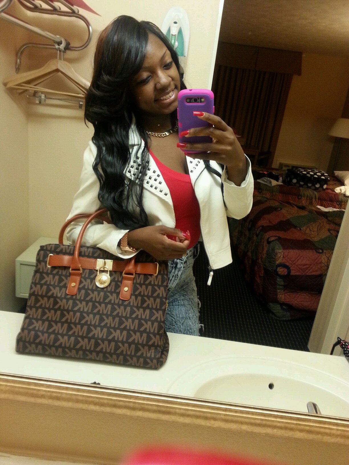 :: 2Much For These Niggas &&
::3Much For These Hoes