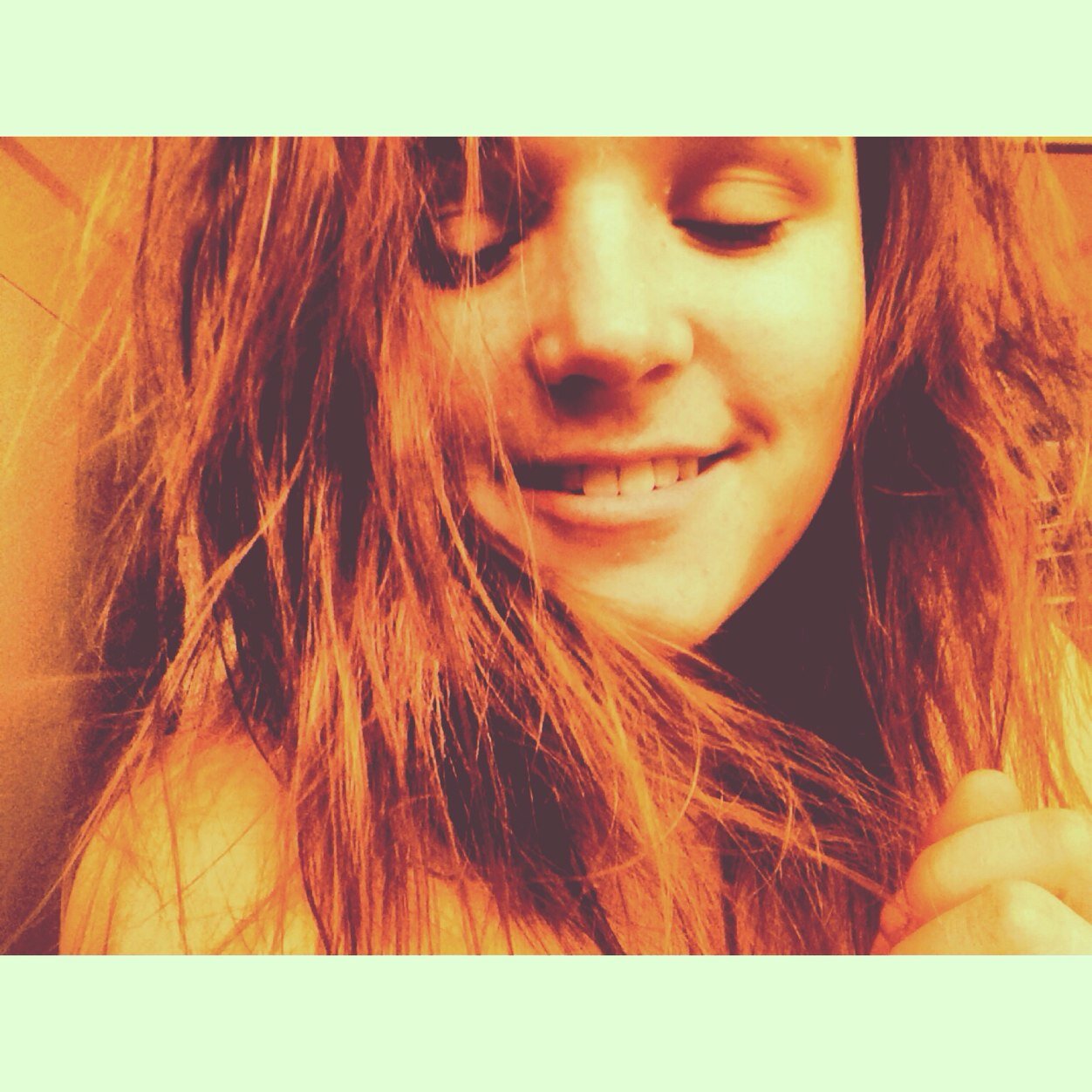 Quotes & happiness are my thing; everything I do is done well. ✨✌️