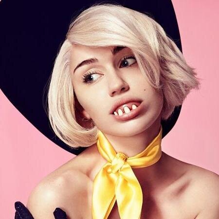 ¡Tu fuente de información sobre @MileyCyrus en Español!. #BANGERZ ya a la venta en @itunes: http://t.co/prykYMR6HM