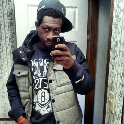 I just be working 6 day a week grinding love to see my family progress o yea love is love follow me!