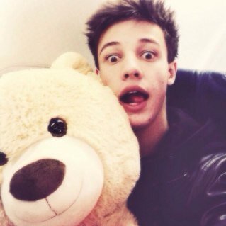 Knewpeeta_'s profile picture. Você me ama. Verdadeiro ou falso? Magcon