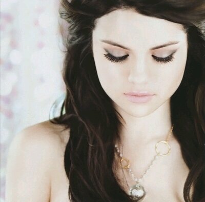 'You only live once, but if you do it right, once is enough.' Aspiring Actress and avid book reader. Defiantly the fuel to the fire. {#RP #OC}