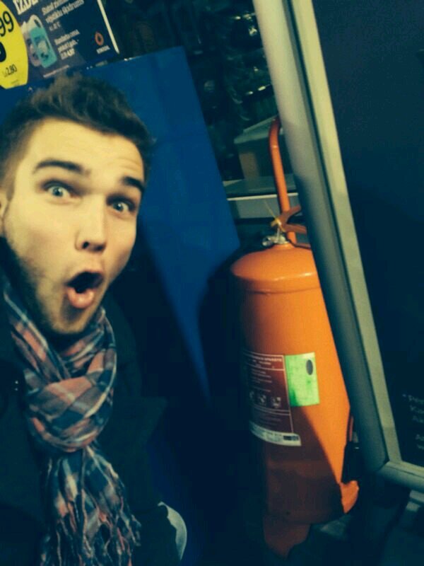 RZvaigzne's profile picture. 