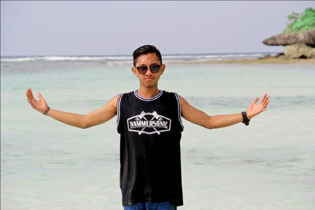 andiachmadfauza's profile picture. @sliber_tkl | law '12' president university | Insya Allah bakalan jadi orang hebat Amin !