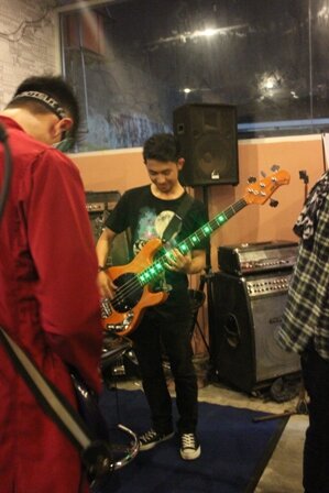 OfficialChoeya's profile picture. BASSIST 4 STRING |VANS LOVERS | GAK SOMBONG | KALO KETEMU DIJALAN SAPA AJA YAH ☺!!!