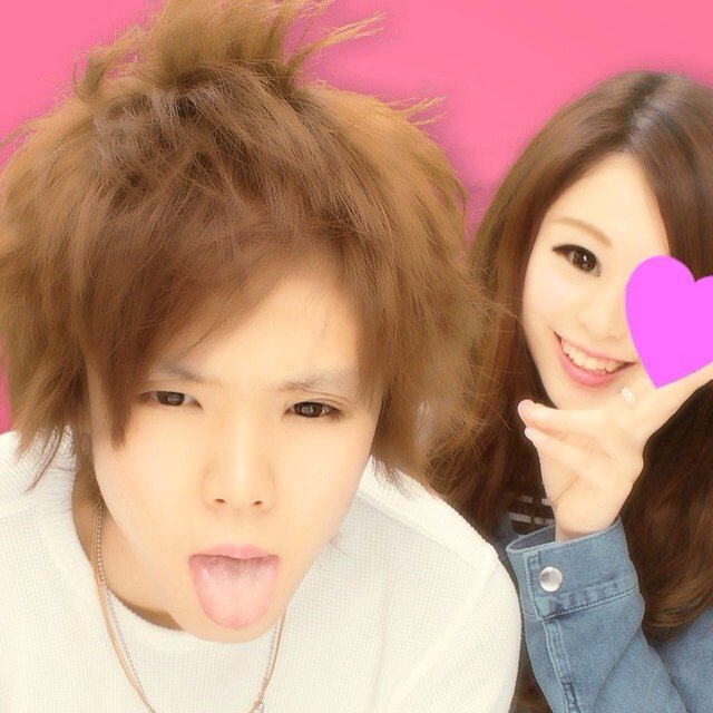Twitter始めましたぁ～(´Д` )よろしくです〜(　ﾟдﾟ)麻雀大好きっ子ですはい(´･Д･)」最近はモンストにハマってますー(・ω・)ノやってる人はフォローしてー
