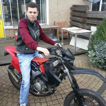 Making Music All Day Long  Check me nieuwste mixen hier  http://t.co/5f66h7cFIO

#тєαм-мƒℓ ♔™