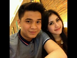 Allways support @bangbily dan teteh @RealSyahnazS♥{} berharap diresmiin dan difollow sama @bangbily dan teteh @nanasadiqah