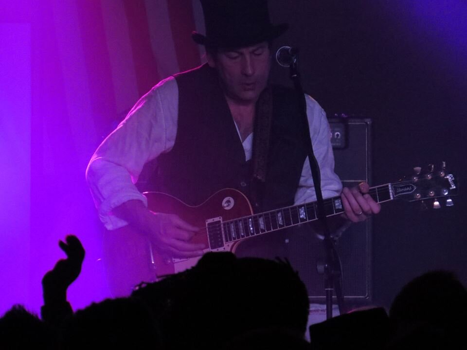 Retired rock star, now teaching others how to become rock stars! 20 years professional guitar teacher @twangtuition with online courses launching 2020.