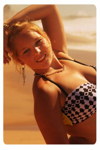 I'm sporty,hate liers and crazy about celebs,animals,music and sports :)