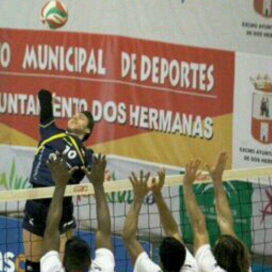 El voleibol puede ser deporte de muchos, pero pasión de muy pocos. ••• http://t.co/KwDGvXzS2Y •••