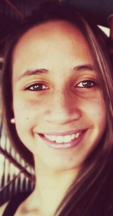 Não  há nada de errado ser diferente, desde que seja você mesmo é só seguir em frente  ♫ *
