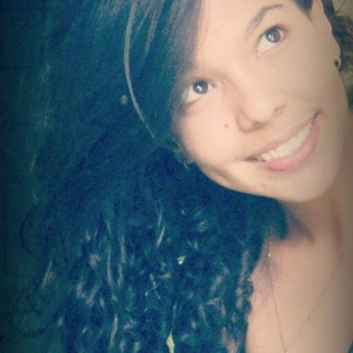 Aprendi, que a vida bate sempre sem pudor, que nem sempre as coisas são como a gente pensa, que nem sempre o mundo gira como a gente quer !!        ♥
