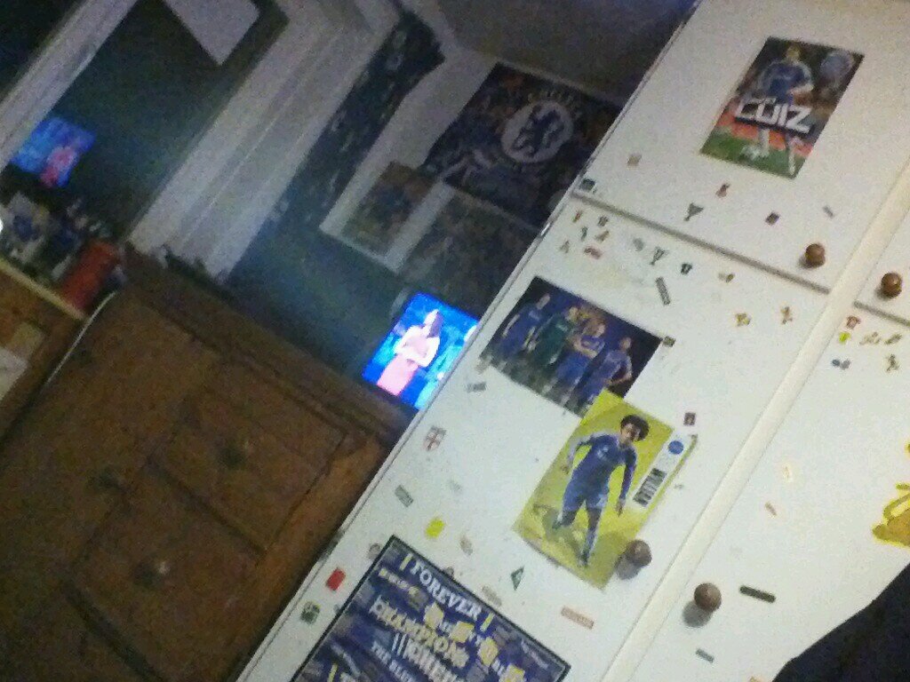 James23253752's profile picture. 