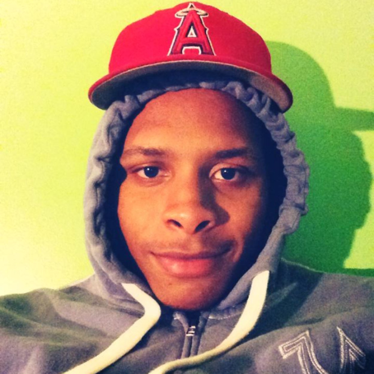 Dominican/African American 18 yrs old -Mhs-'14 -Some where were you want to be ☁️☁️