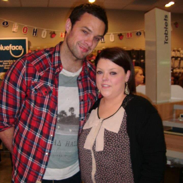 SarahLockhart87's profile picture. Ecce graduate. Friends, partyin, Oth and music @nbrez #RageAndRomance @thecoronas @royseven. Student life is over, time to get out into the real world.