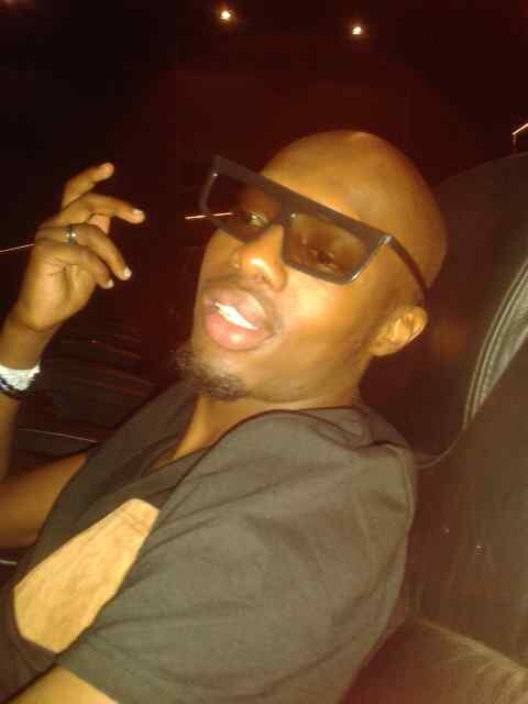 My circle is small,loyal to the end..FUN»»that's me!!!*ya vele*