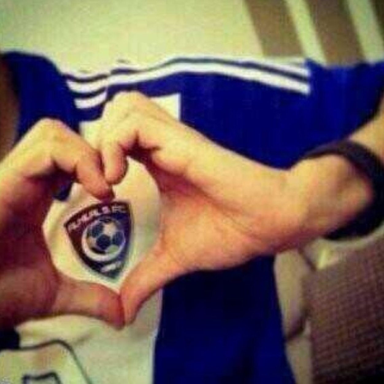 احبگ يالهلال انت تاج على روسنا.......