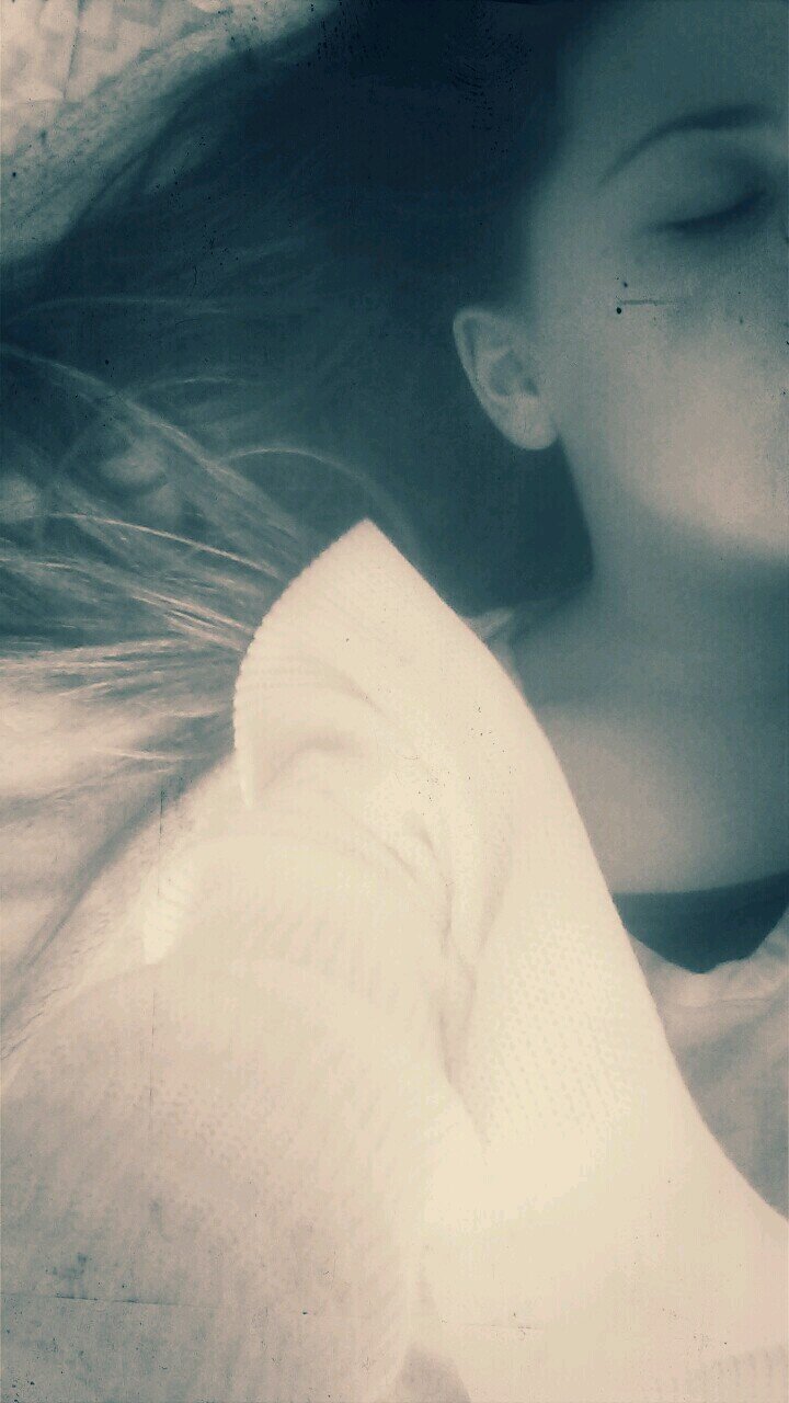 16 lost and confused like any other teenage girl. DM me | Music is the only thing thats keeping me alive. | im one of Gods princesses | Micah 5:5