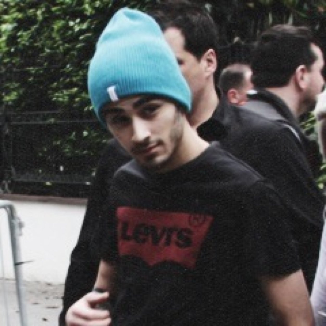 please follow @1975zjm and ask for a followback!!!!