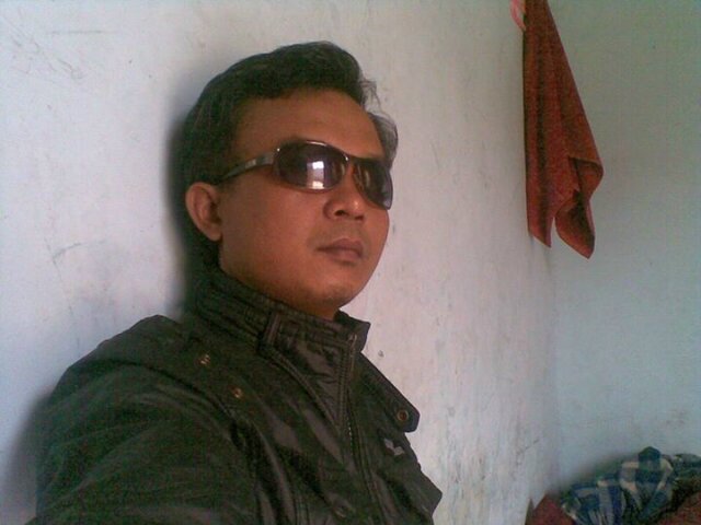 kaganie's profile picture. http://t.co/FXwEYAsspt
 
 http://t.co/Abv5o5UcVG