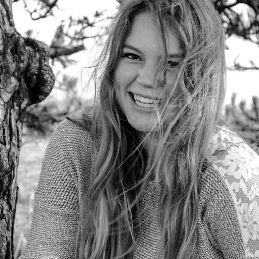 annevankeulenx's profile picture. live your own life.