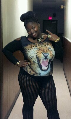 Young nd living life.... Take notes cuz this biatch is on ha SHIT !!!!!! http://t.co/zhzbOYfi