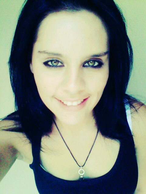 Ek vertrou God met my lewe, hy het dit tog mos vir my gegee♥ eks opreg en regverdig..♡†✗̶29D0B802