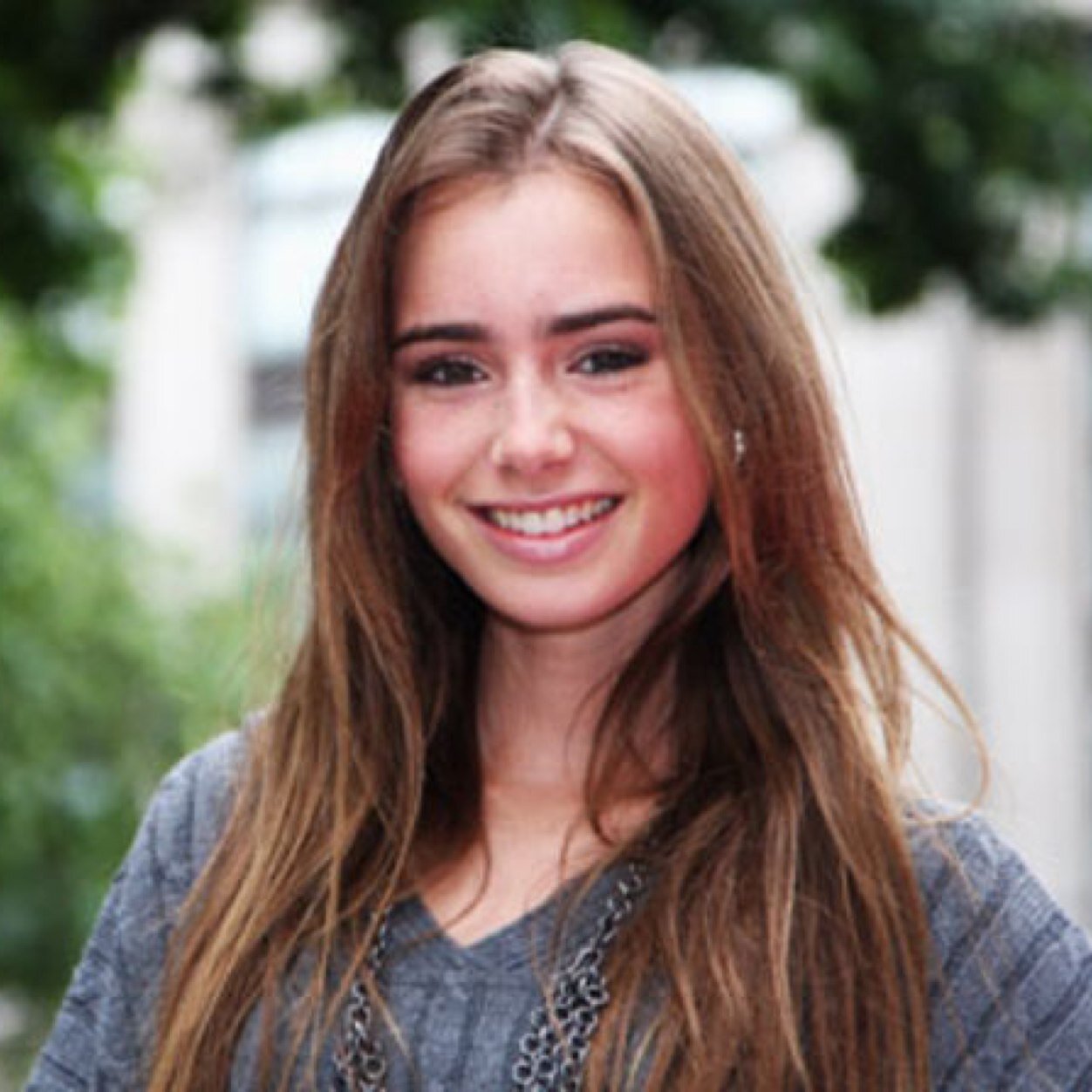 Hey there! I'm Arielle. | 17 years of age! |Writter | Nathan ❤️