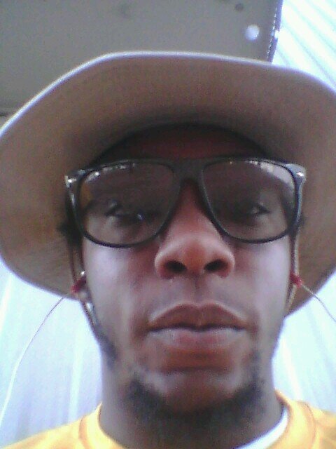 24::: Pro Arena Player | Check out my highlight Marion Blue Racer |  http://t.co/q5OCHBSwac  |	Playmaker |	#Respect it or Check it