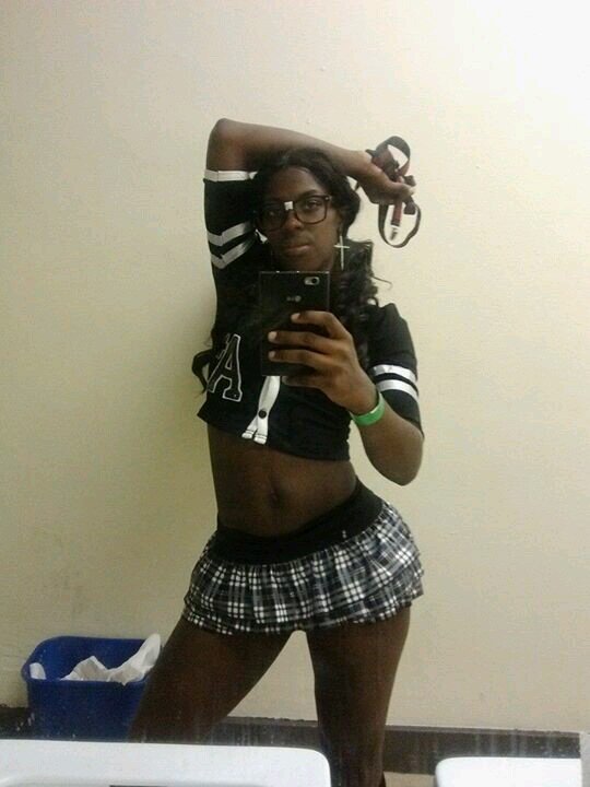 RestWell_TNutty's profile picture. Welcome To My World..Mother Of 4:
John
Aasiyah
Leric
Tiaj
#Dash && Mirr's Auntie
Can You Show Me A Happy Nigga Wit A Broke Hoe