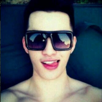 bobylone's profile picture. Siapapun sya dan apapun yg ada dalam diri saya kalian tdk usah bnyk komentar |#PhotoASLI cek di Instagram|#serius|#VERSTILE|#DMpinBB