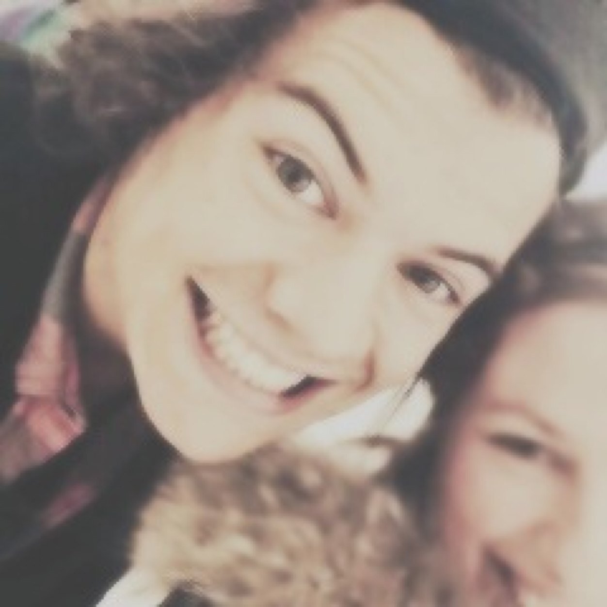 follow @greendaylarry !!!