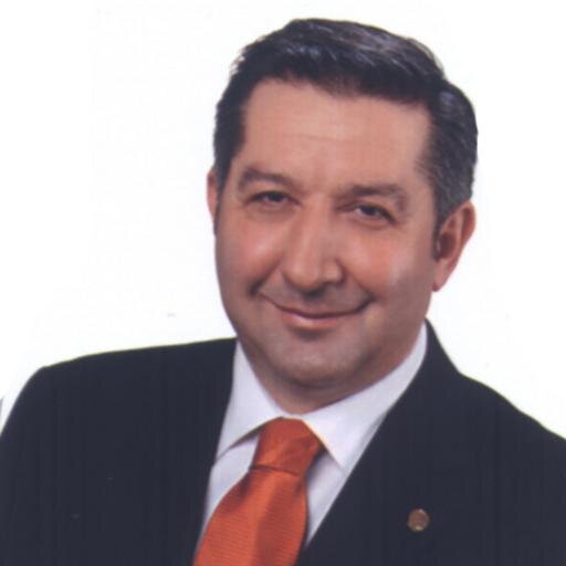1963 Yılında Gümüşçay da doğdum ilkokulu Gümüşçay’da, Orta Öğrenimimi Biga da dahaki öğrenimimi İstanbul’da tamamladım Gümüşçay'a döndüm.