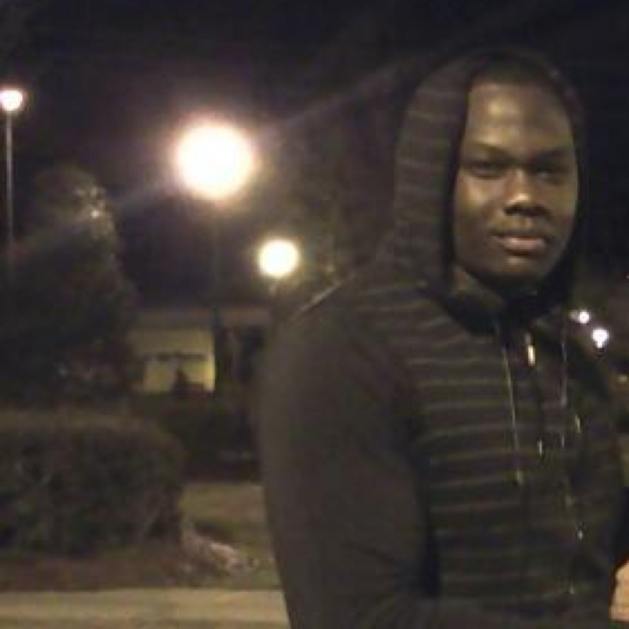 elithomas97's profile picture. great football players,tall ,bulit,like going out with friend , like chilling