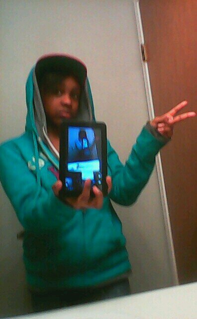 IM FRIENDS WITH EVERYONE I FOLLOW Yeah i appreciate new FOLLOWERS that want to follow me and become friends with that person :) :)