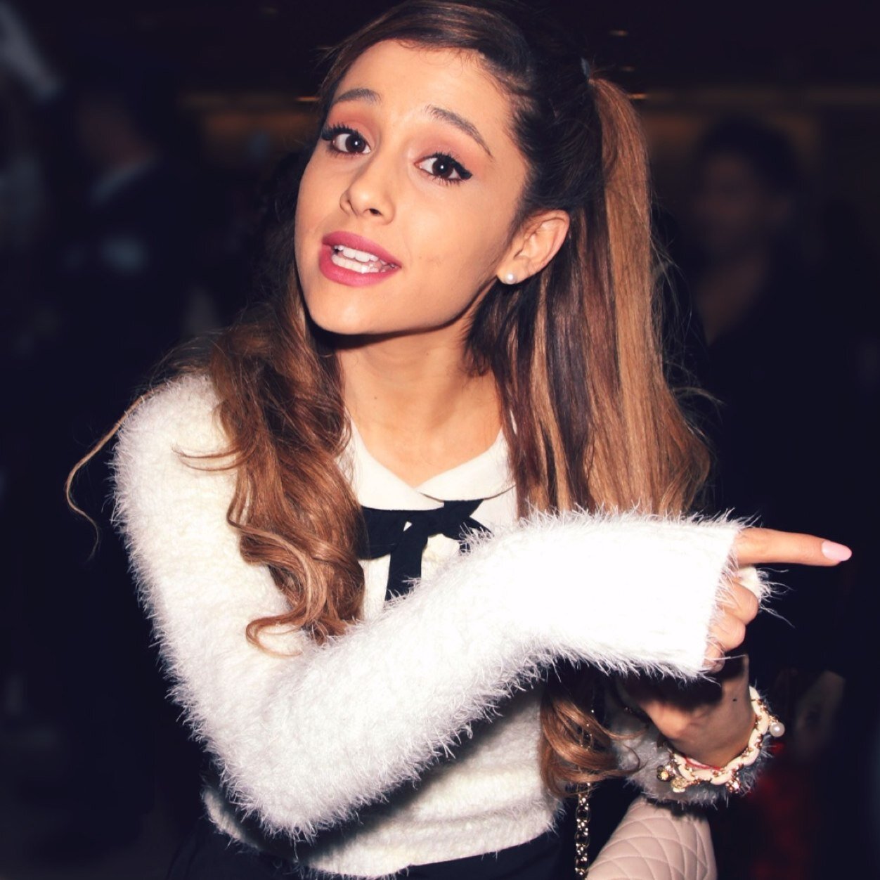 pinkygrxnde's profile picture. go grande or go home☽