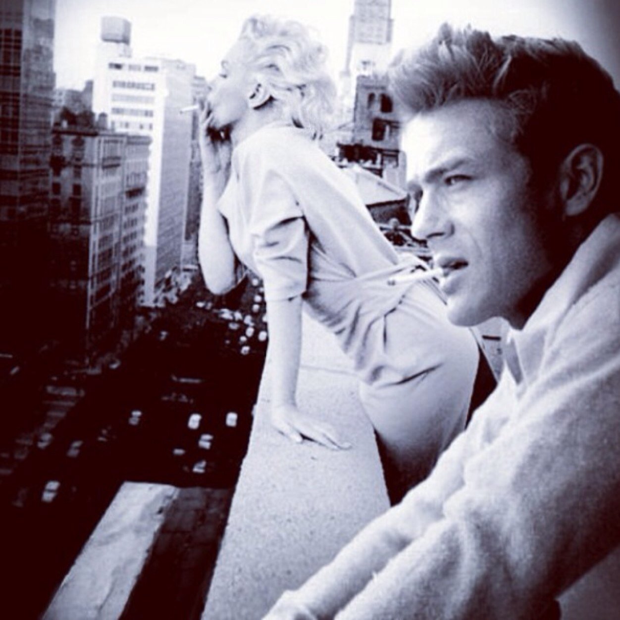 vazgectimki's profile picture. Vazgeçtim demekle olmuyor. Bir kere işlediyse ruhuna ince ince, söküp atılmıyor.