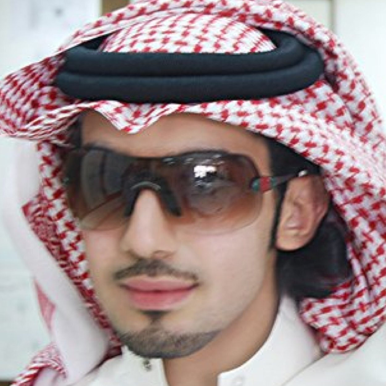 ٢٩ سنة ~ بكالوريوس انجلش ~ مدرس انجلش