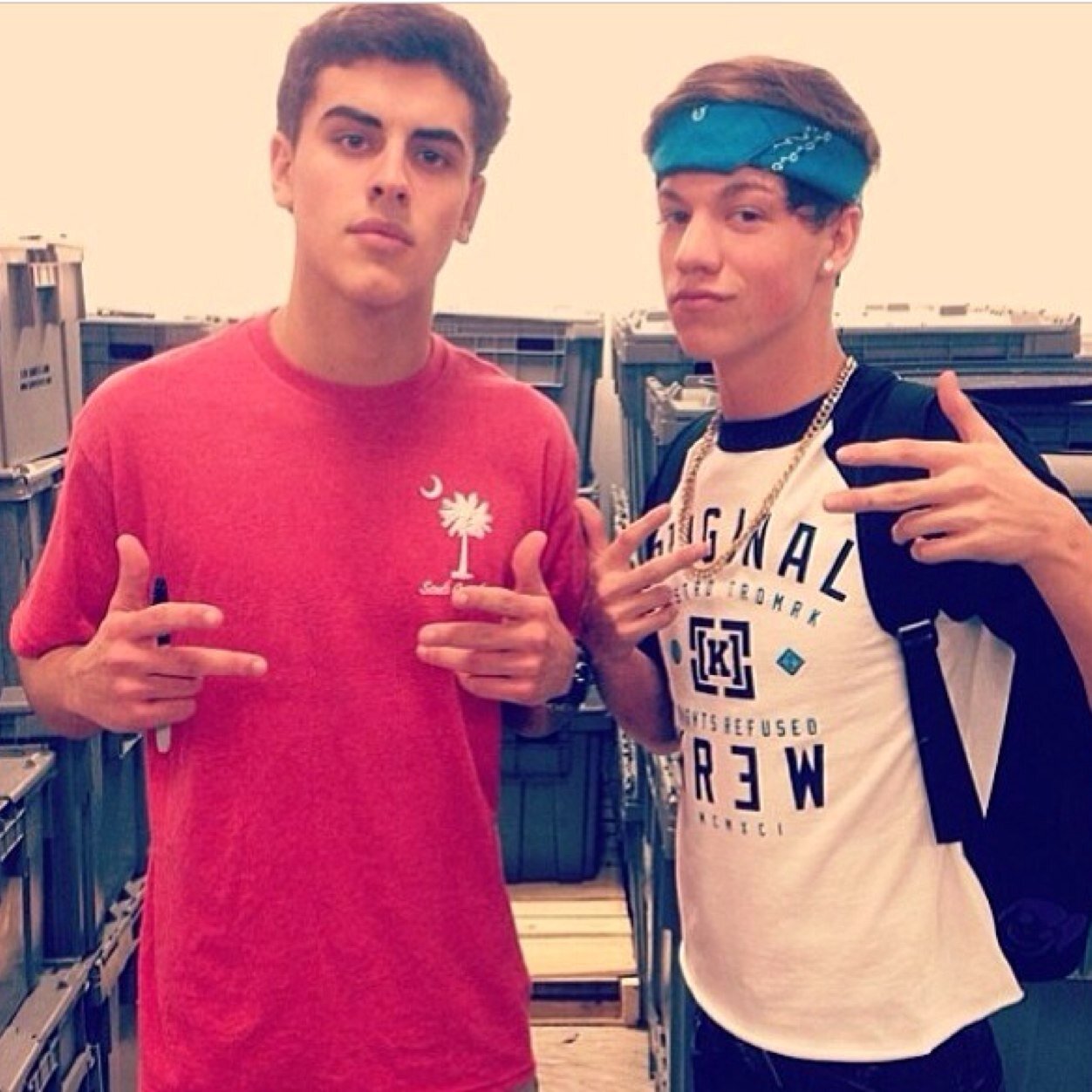 Hi you just got a free follow so you should follow back @omahajxcks in return(:
