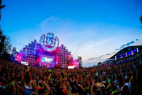 EDM COMO FORMA DE VIDA #WELOVEMUSIC. @SergioWalterDJ official DJ of Ready To Dance