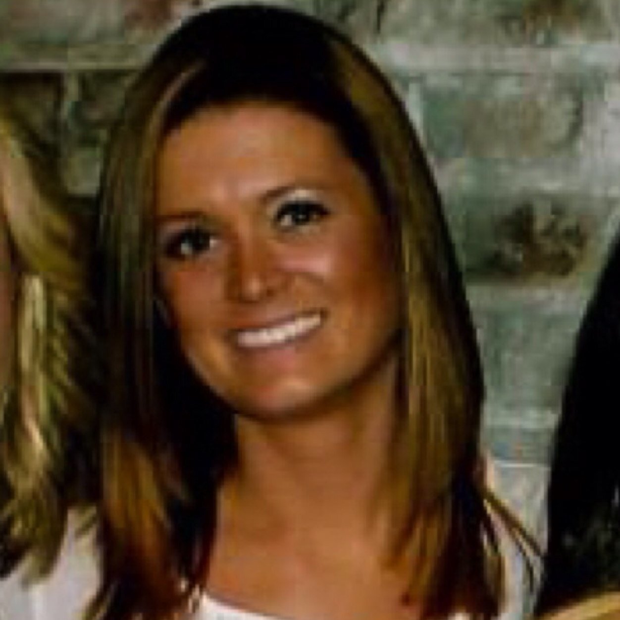 kr_miller128's profile picture. Graduate of KU with a degree in Journalism. Passion for advertising, athletics and my hawks! Rock Chalk!