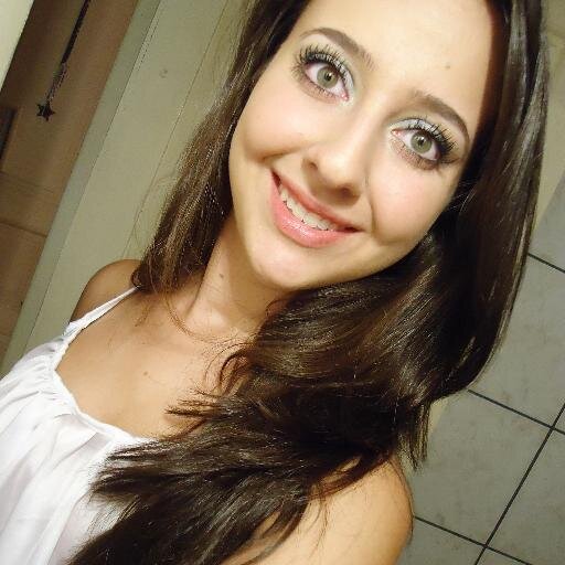 “Desconecte-se, de tudo aquilo que lhe trava o riso.” :)