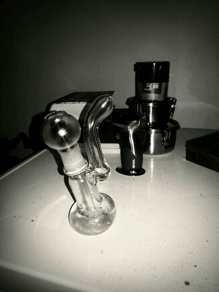 SnapDragon9's profile picture. Love the green and keep it clean. STAY HIGH!!! Safe access!! #cannabis #marijuana