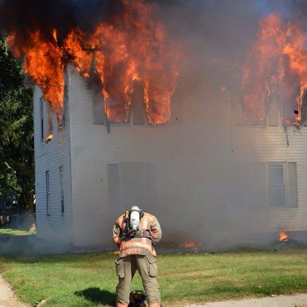 Assistant Fire Chief for the Union Fire District of South Kingstown. Fire Alarm Superintendent, Diver, Proud dad x2.