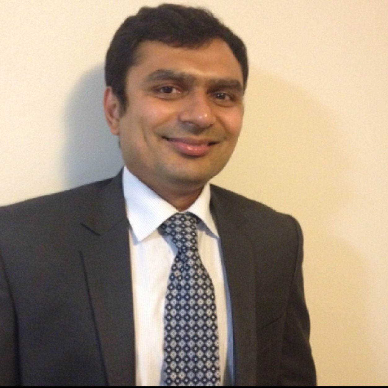 Nainoor Thaker has 12 years of IT experience specialisations in Business consulting.