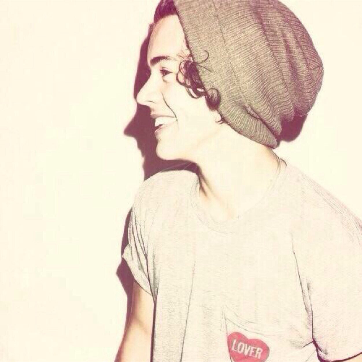 Please Follow @Dirty_Larry2232 ily ❤️ Ill follow back too :)