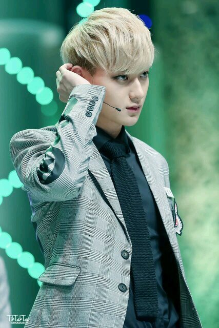 ดำ!!!!!ว่าตัวเอง 555555 ไอ้แห้ง!!!! ใครนะ??!!
