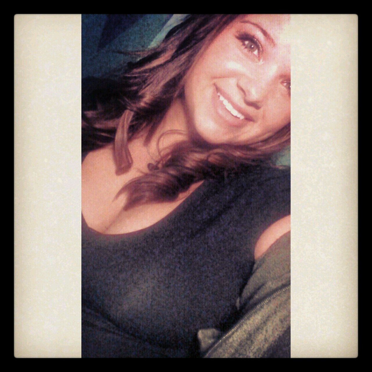 daaarah25__'s profile picture. we should all start to live before we get too old.
fear is stupid.
so are regrets.