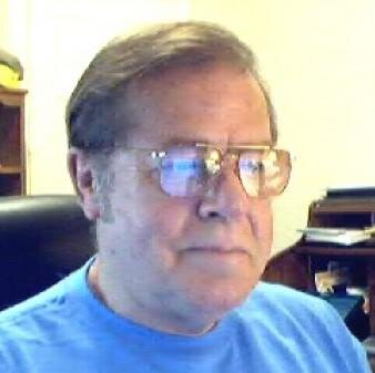 hi i'm bob i'm 61 years old and I love pooping in public